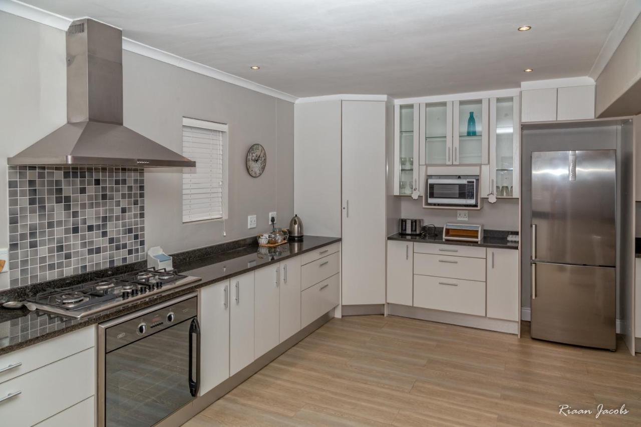 Ons C-Huis - Gansbaai Seafront Accommodation, Back-Up Power Exteriör bild